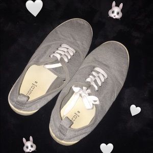 Divided H&M Grey Shoes ✨